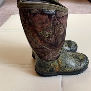 Youth Camouflage Bogs